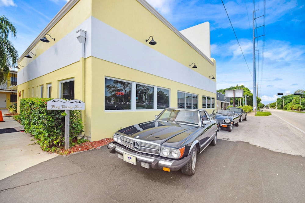Rodeway Inn Suites 23/28