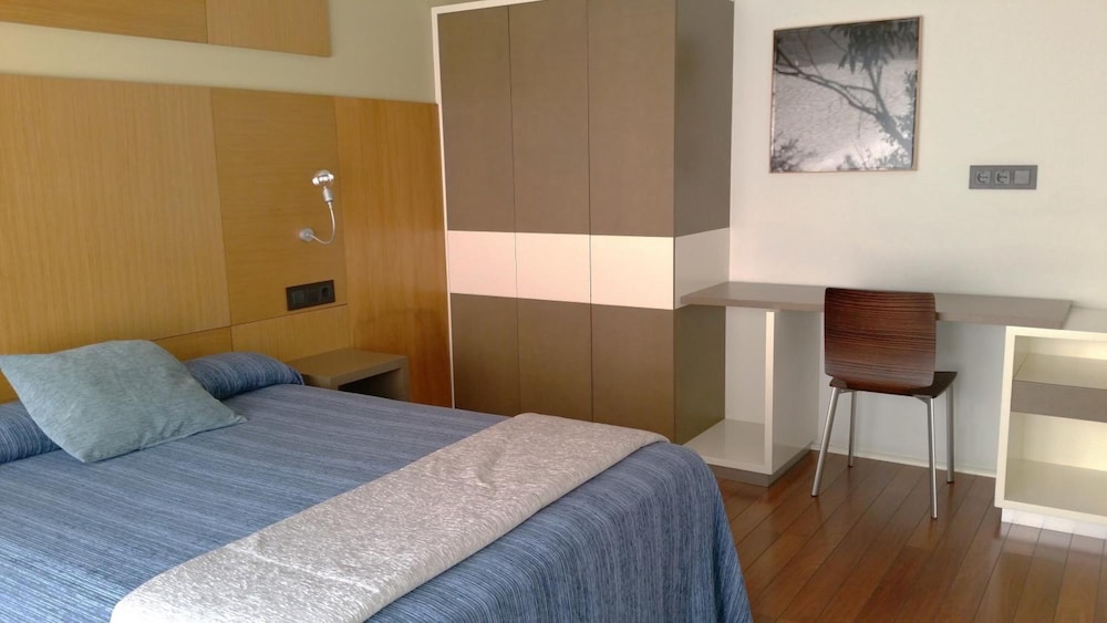 Isla Nova Hotel 11/56