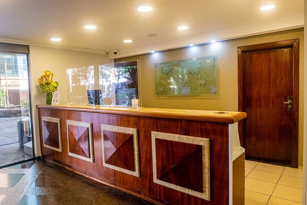 TRAVEL INN PARK AVENUE 9/50