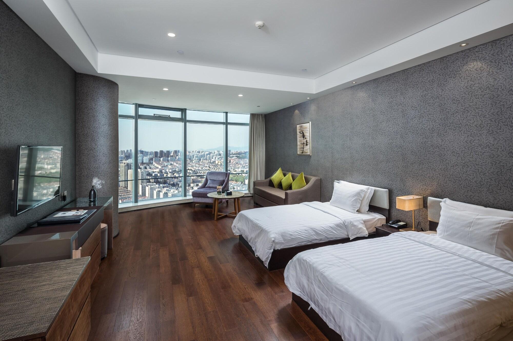 Grand Madison Qingdao Harbour view Central 24/50