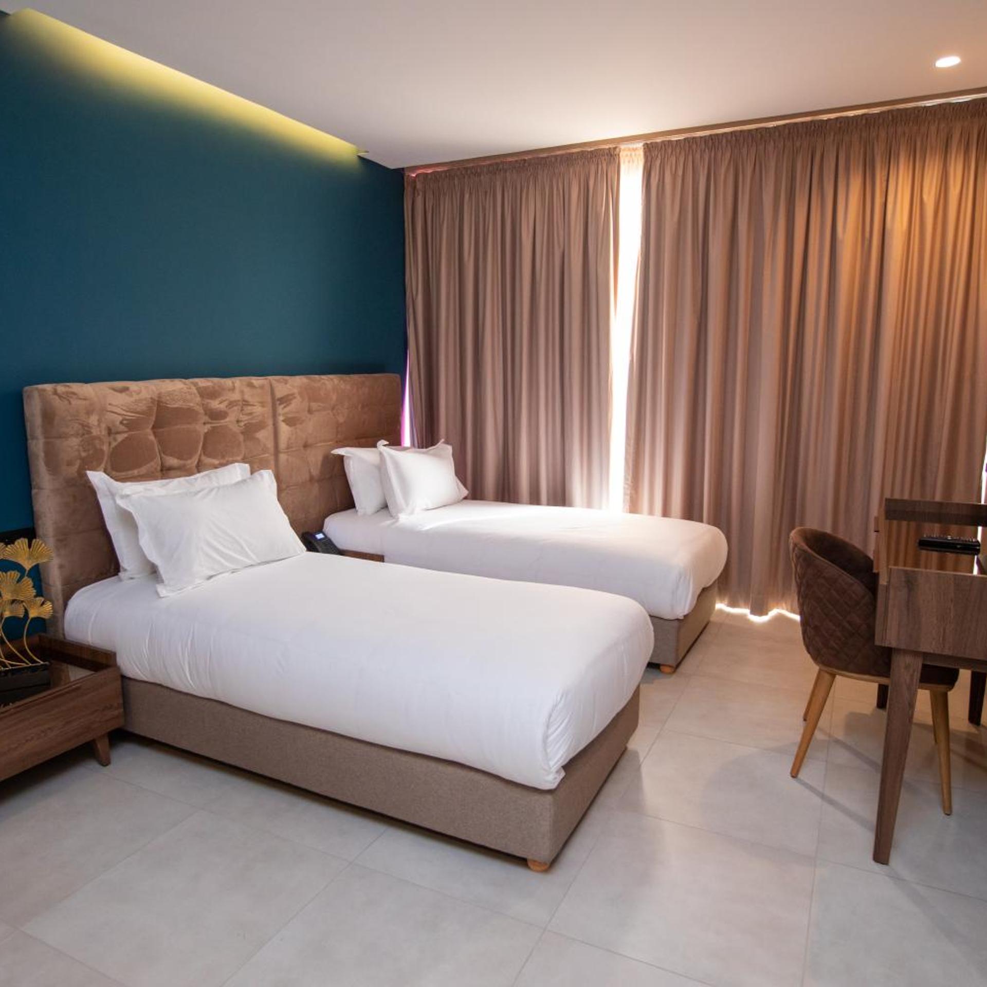 Address Hotel 17/50