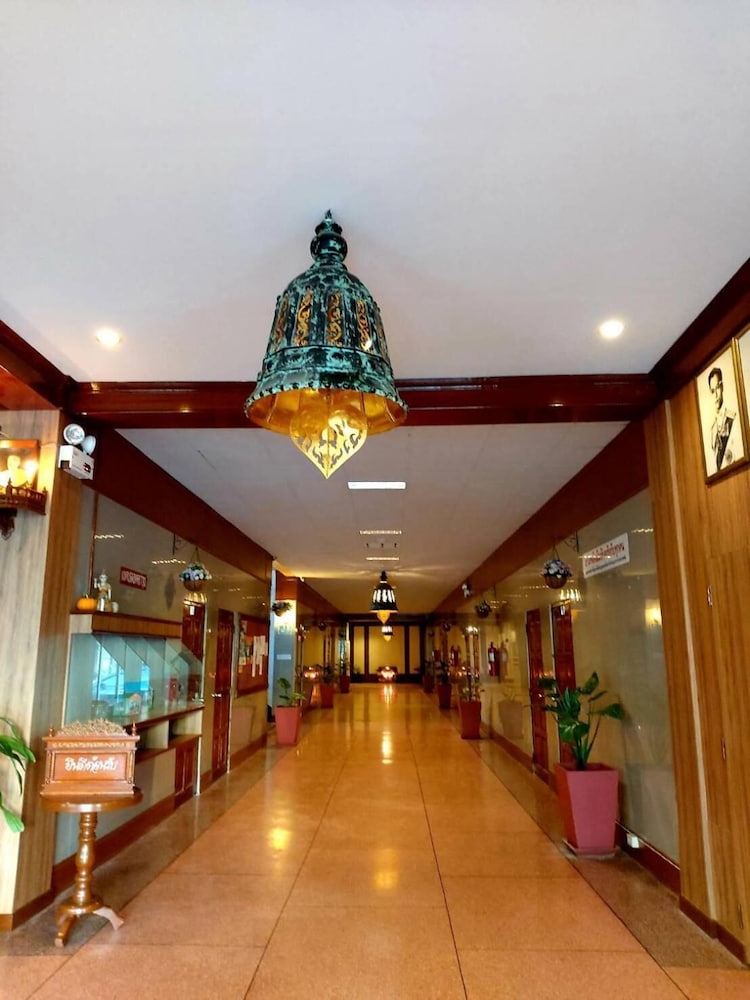 SURIWONG CHUMPHON HOTEL 48/59