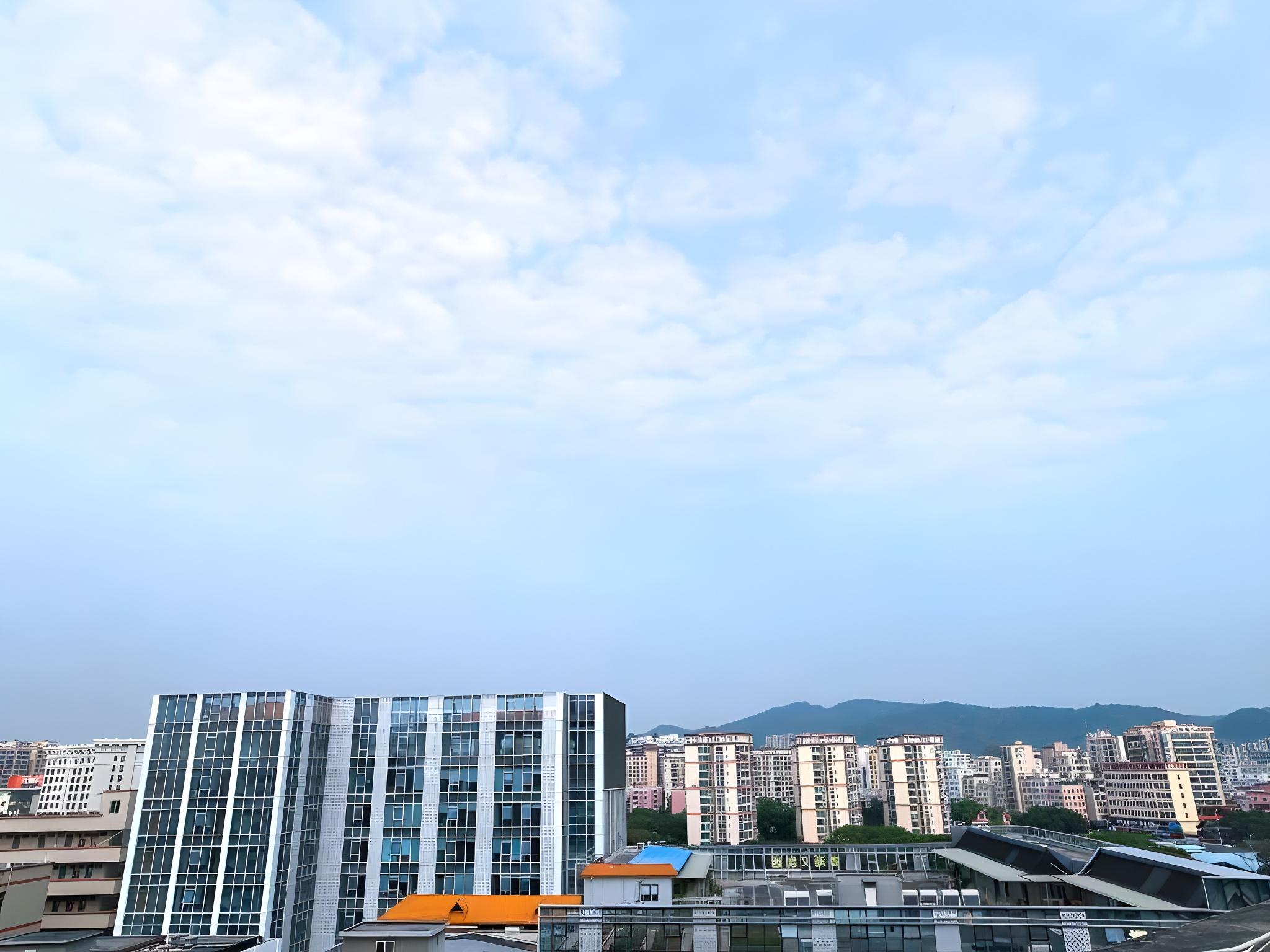 Lavande Hotel (Shenzhen Airport, Fuyong Metro Station) 44/45