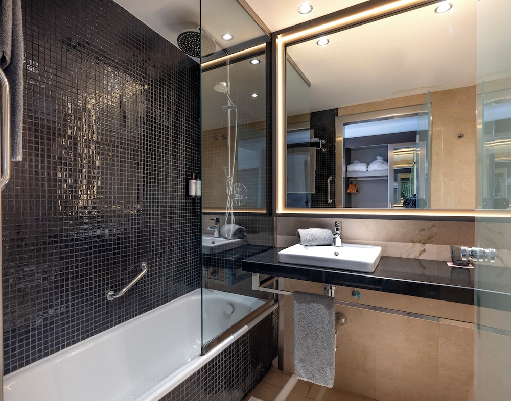 Hotel Cadiz Paseo Del Mar Affiliated By Melia 64/68