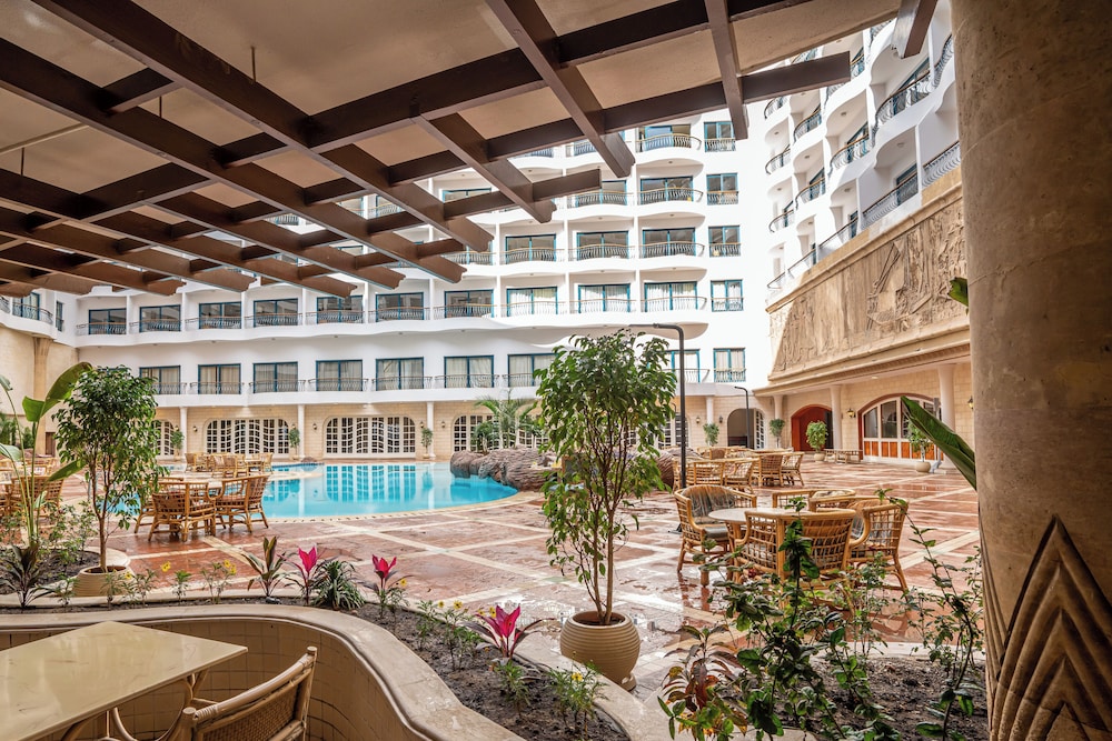 Azal Pyramids Hotel 13/74