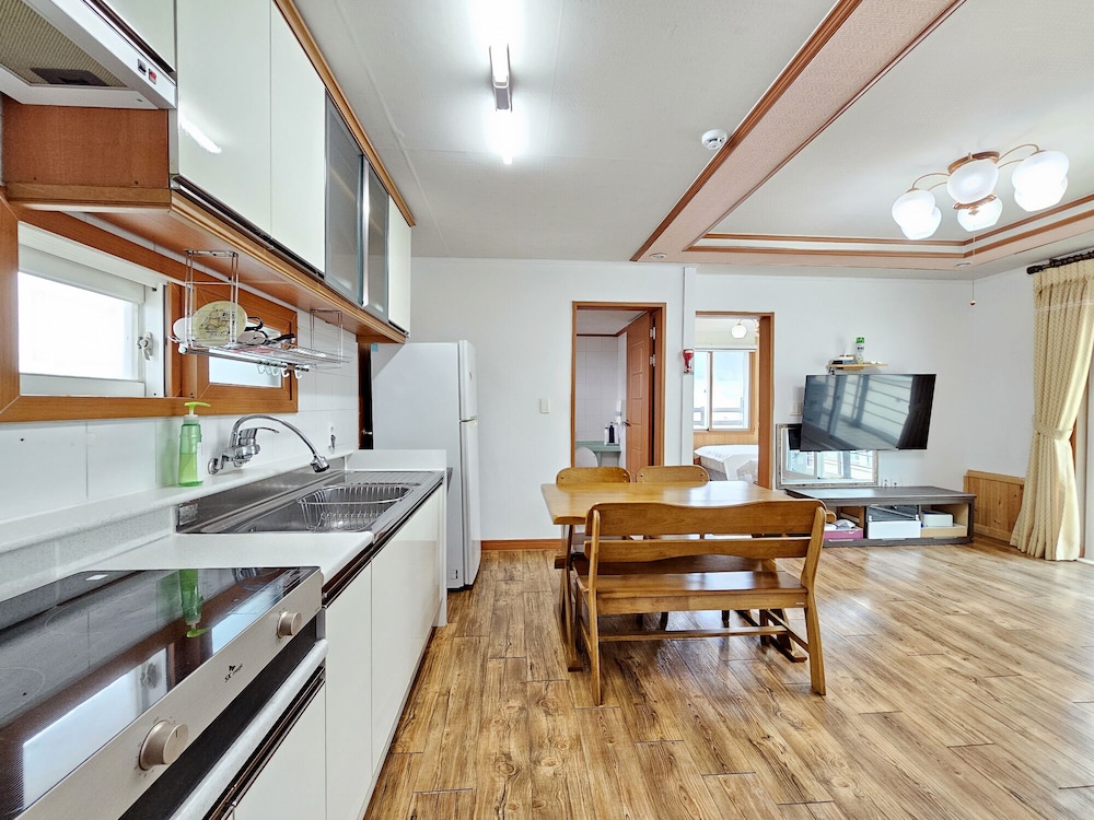 Seongsan Sunrise Pension 22/30