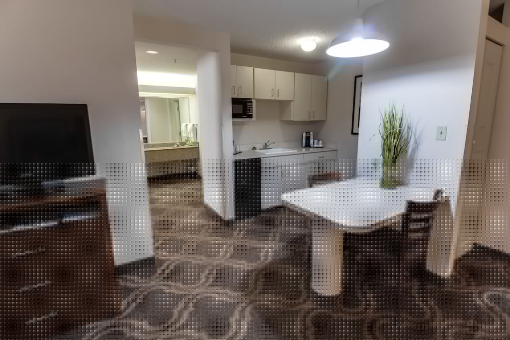 Ashmore Inn and Suites 34/61