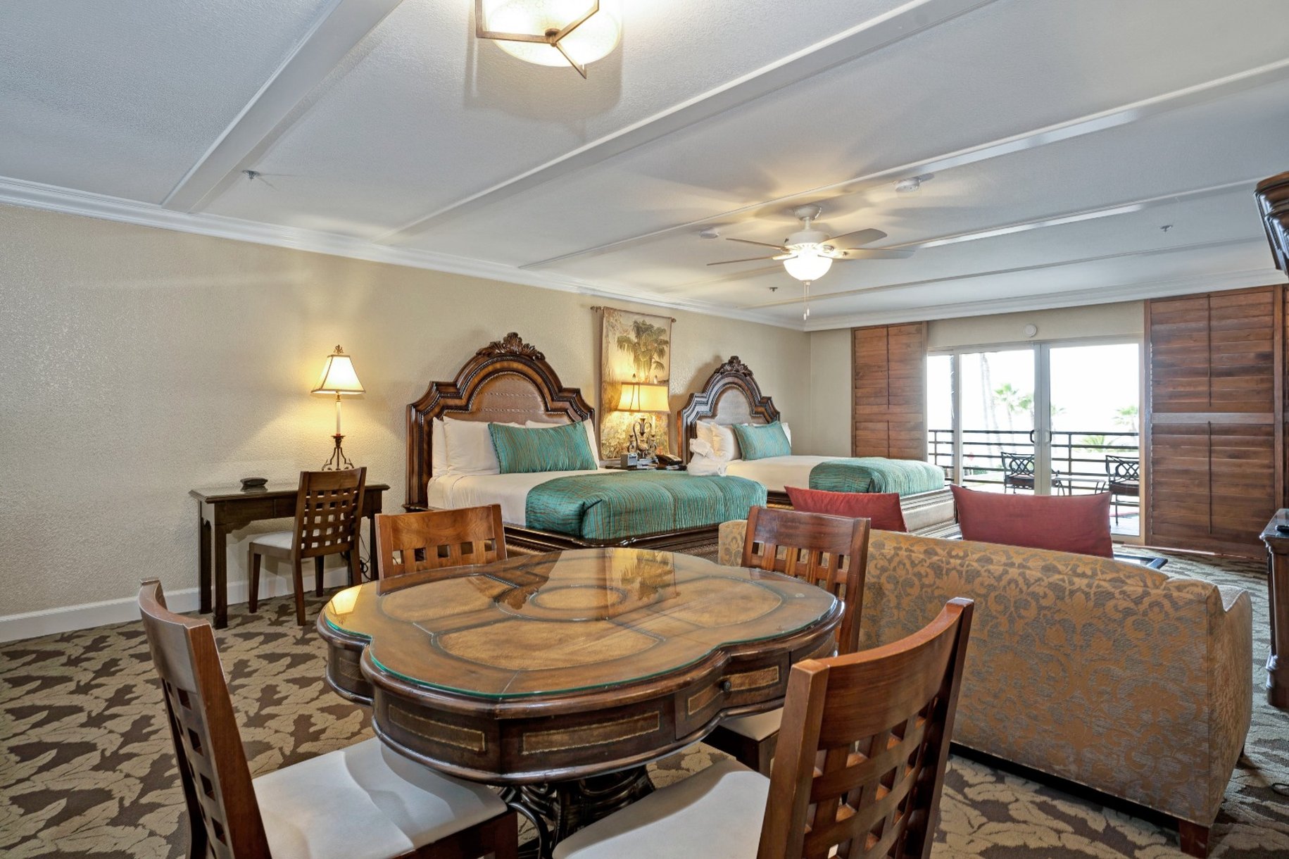 Pacific Terrace Hotel 56/92