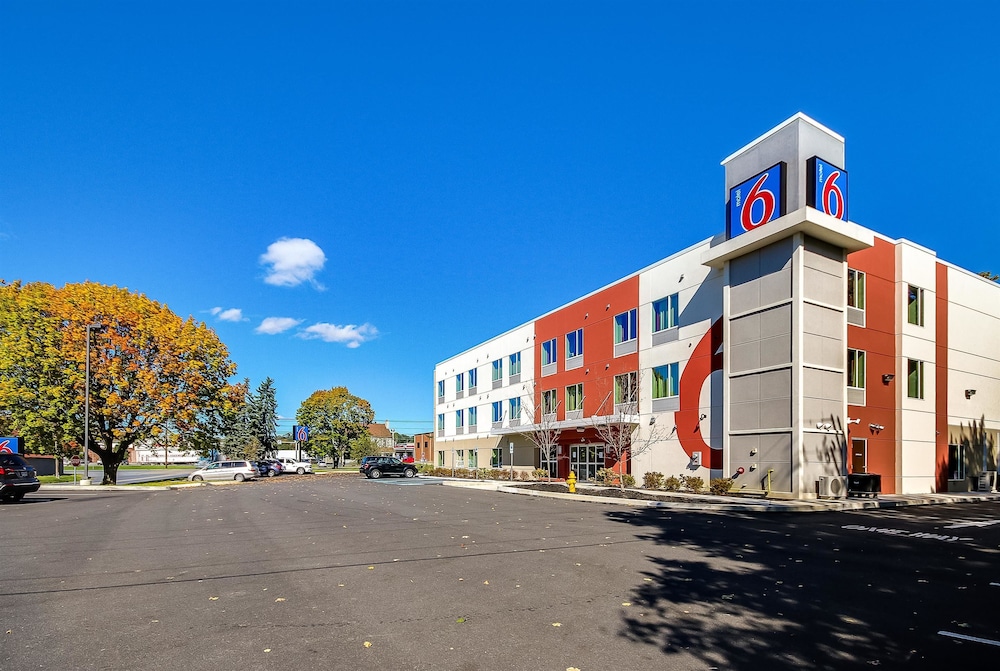 Motel6 Allentown, PA 36/45