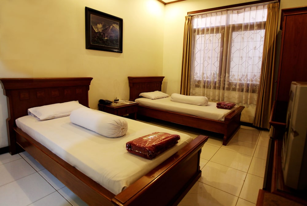 Pondok Asri Family Guest House 8/53
