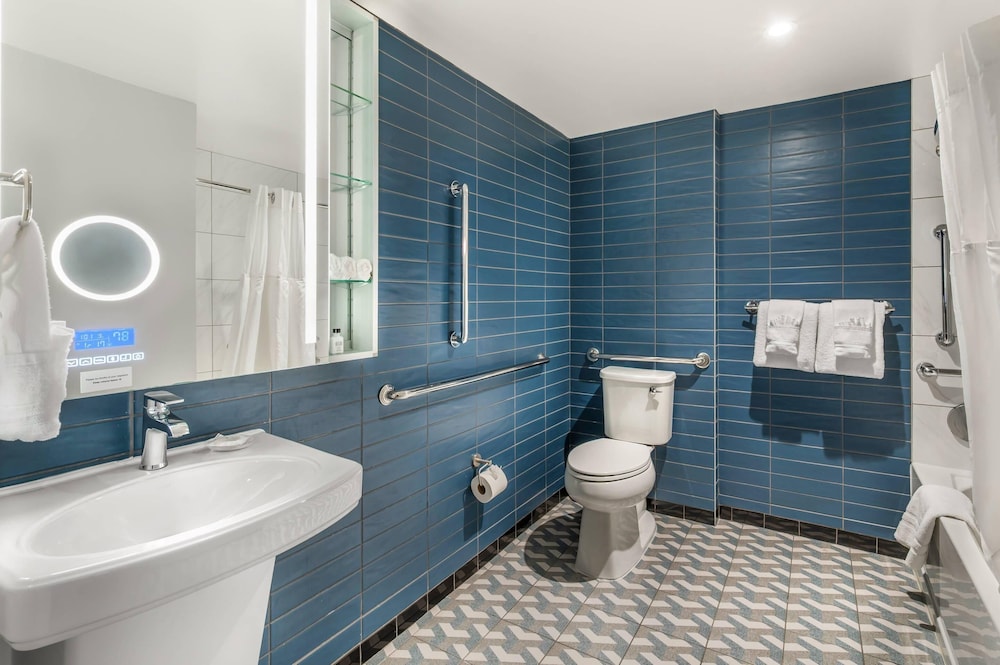 The Quincy, Ascend Hotel Collection 47/47