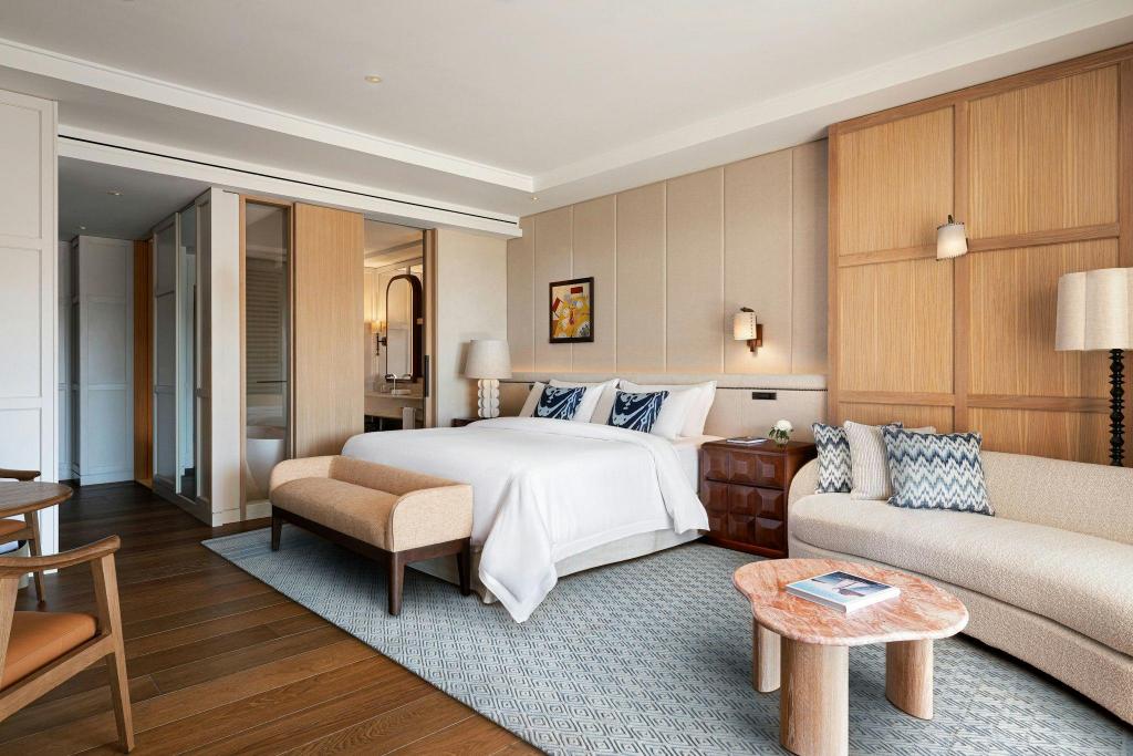 Grand, Junior Suite, King Bed, Sea Front, Balcony, Main Building