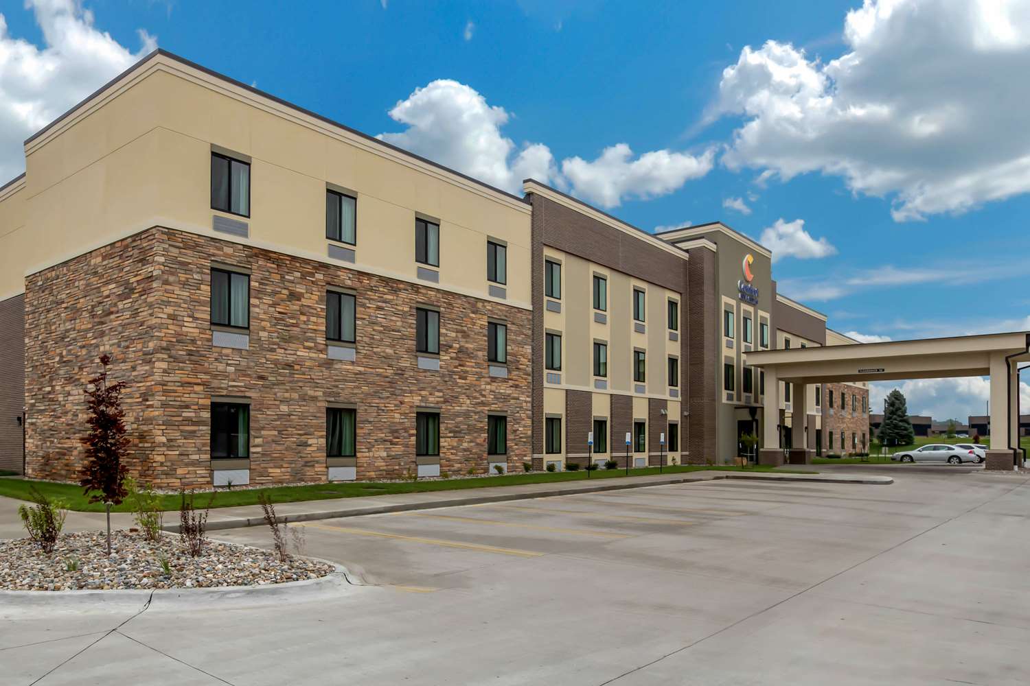 Comfort Inn and Suites Ames Near ISU Campus 41/41