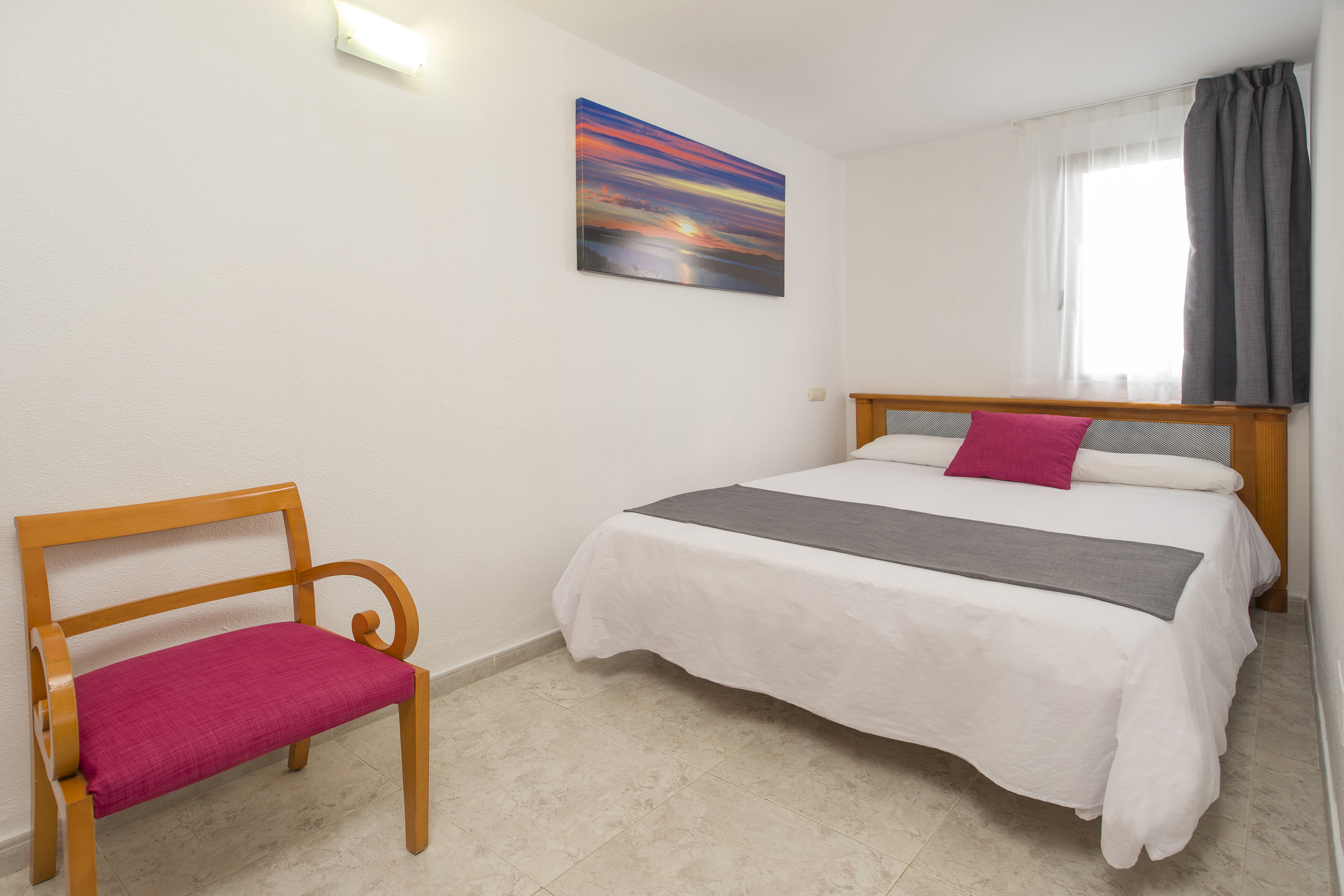 2 Bedrooms, Apartment