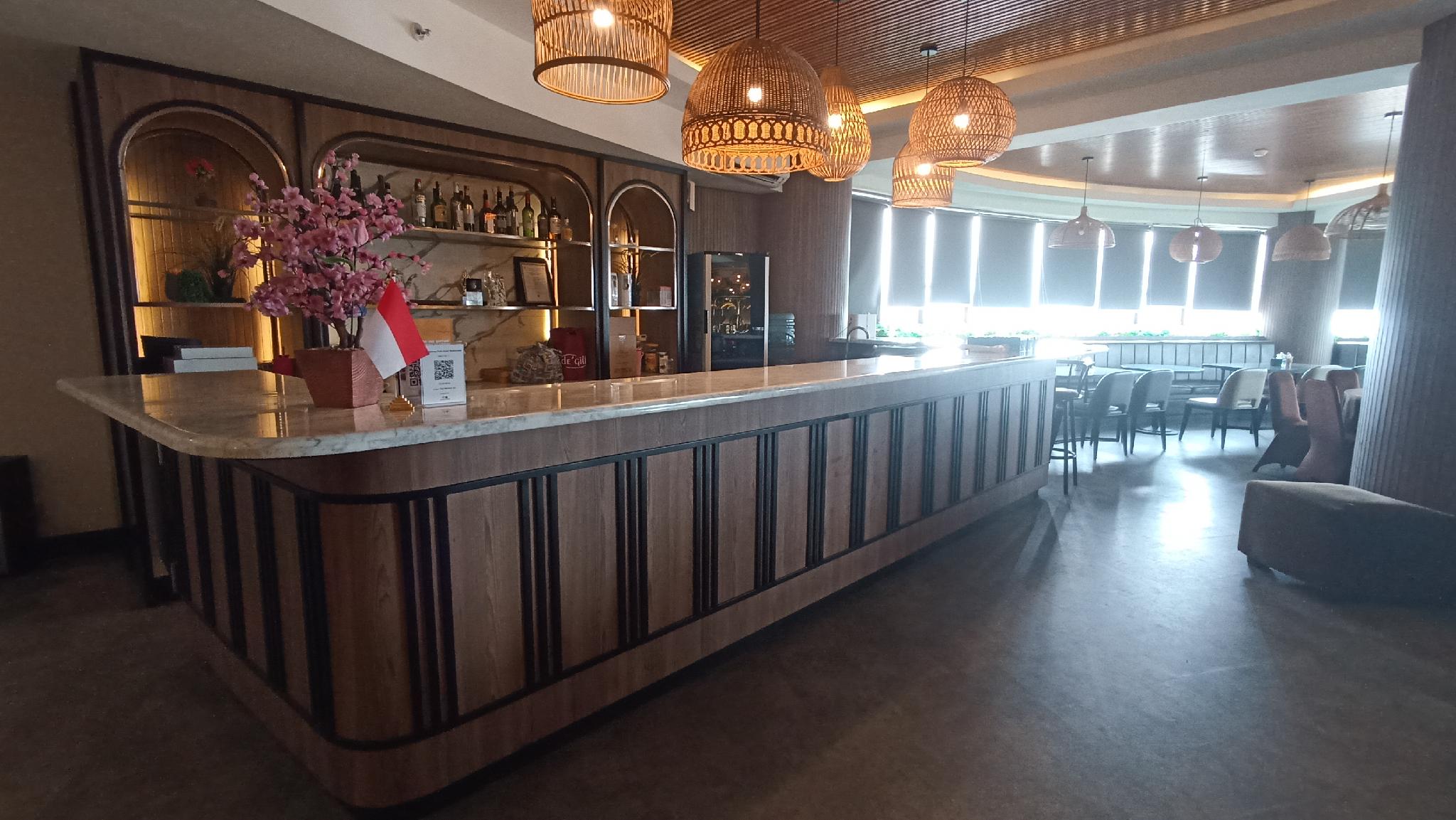Kebayoran Park Hotel 4/57