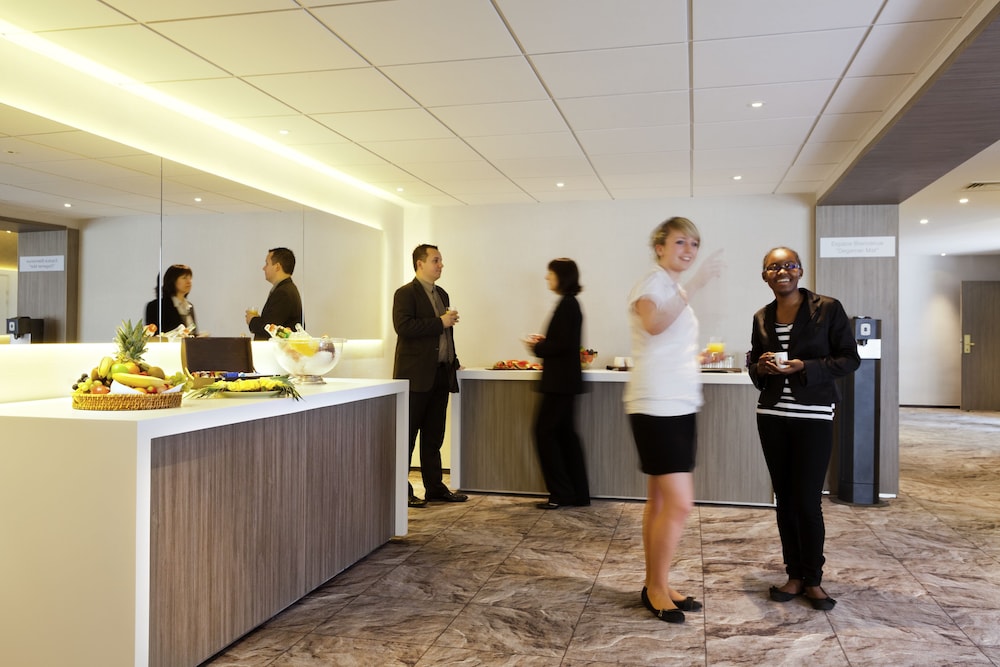 MERCURE RENNES CENTRE GARE 6/67