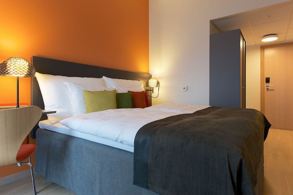 Clarion Hotel Energy 7/36