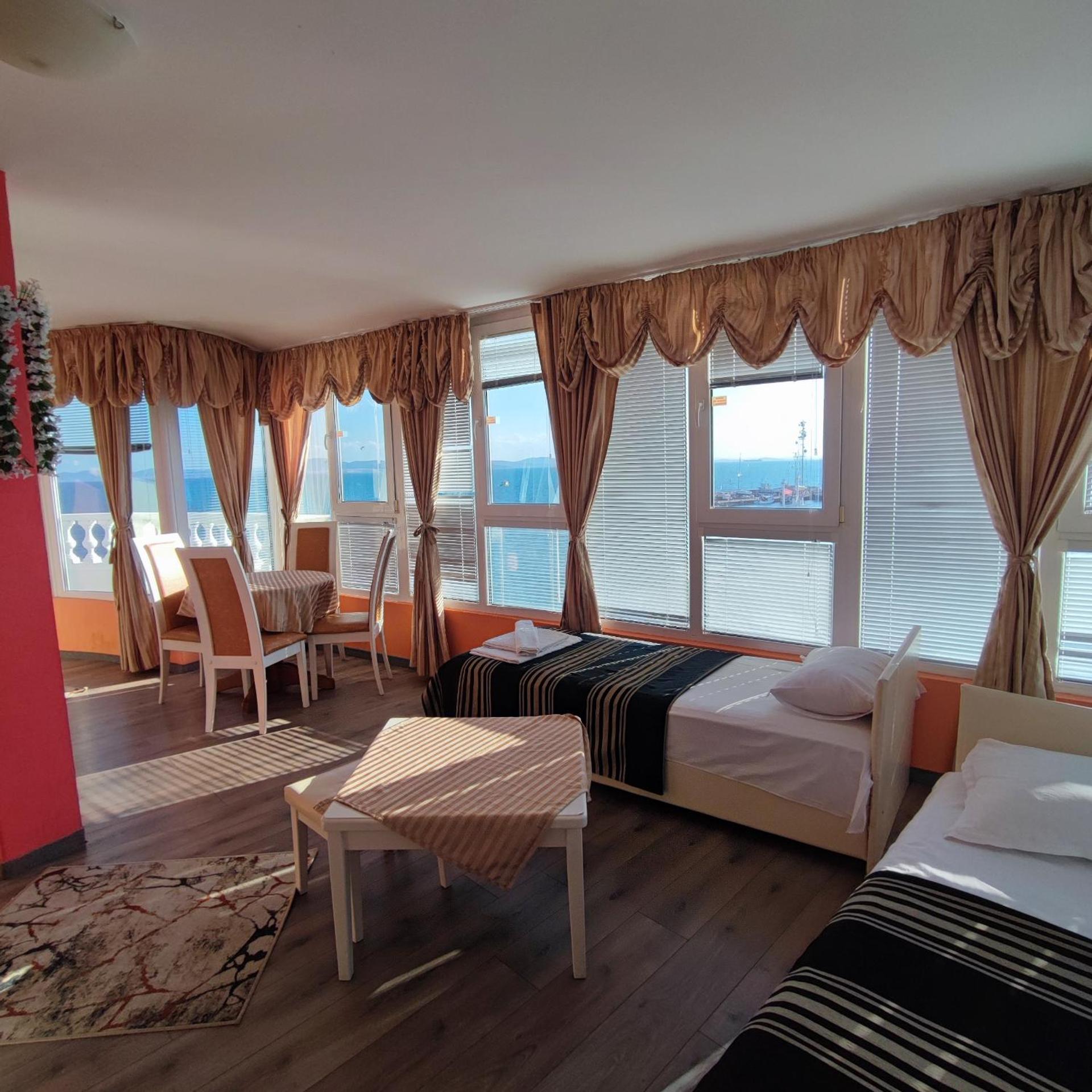 Hotel Paros 26/50