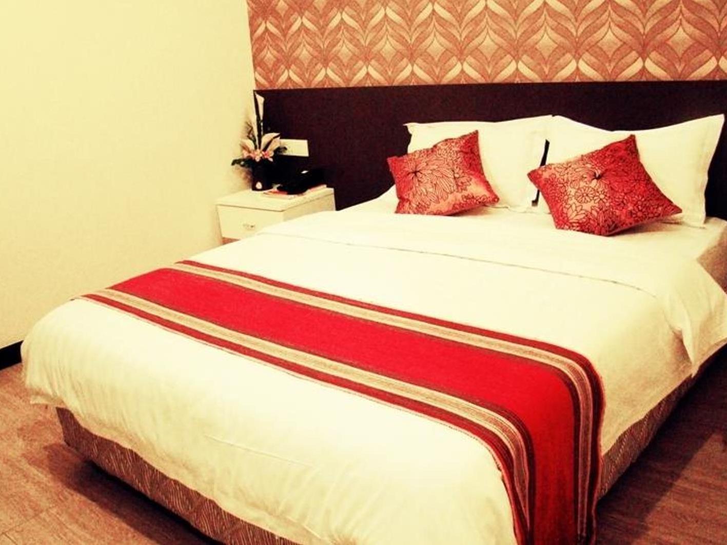 Adel Hotel 13/31