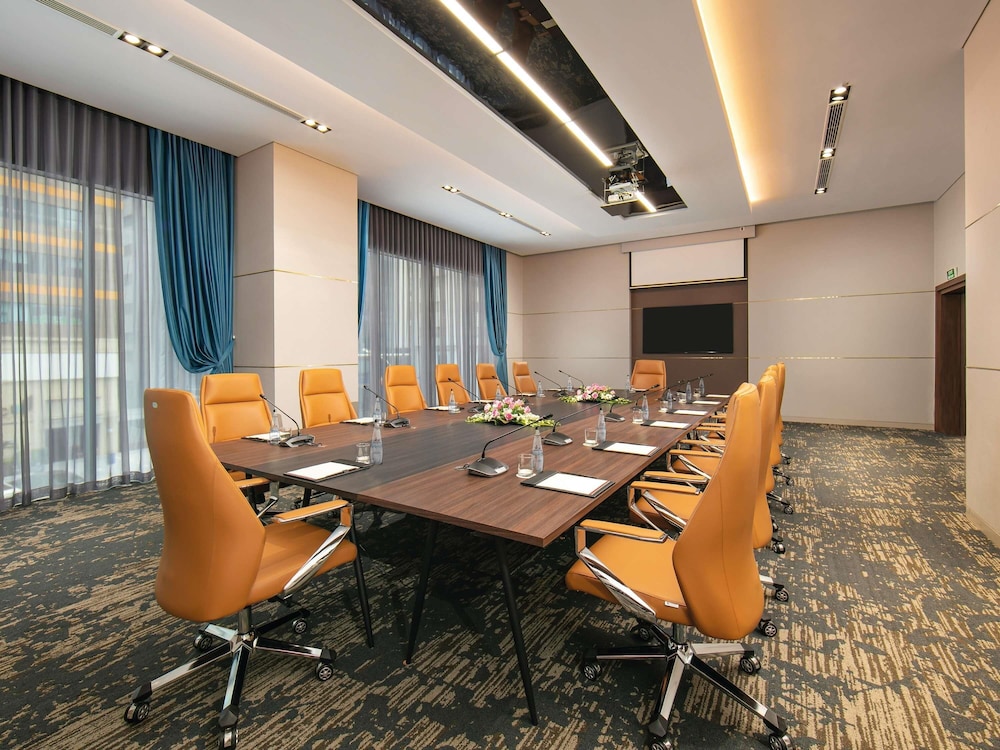 Movenpick Living West Hanoi 105/112