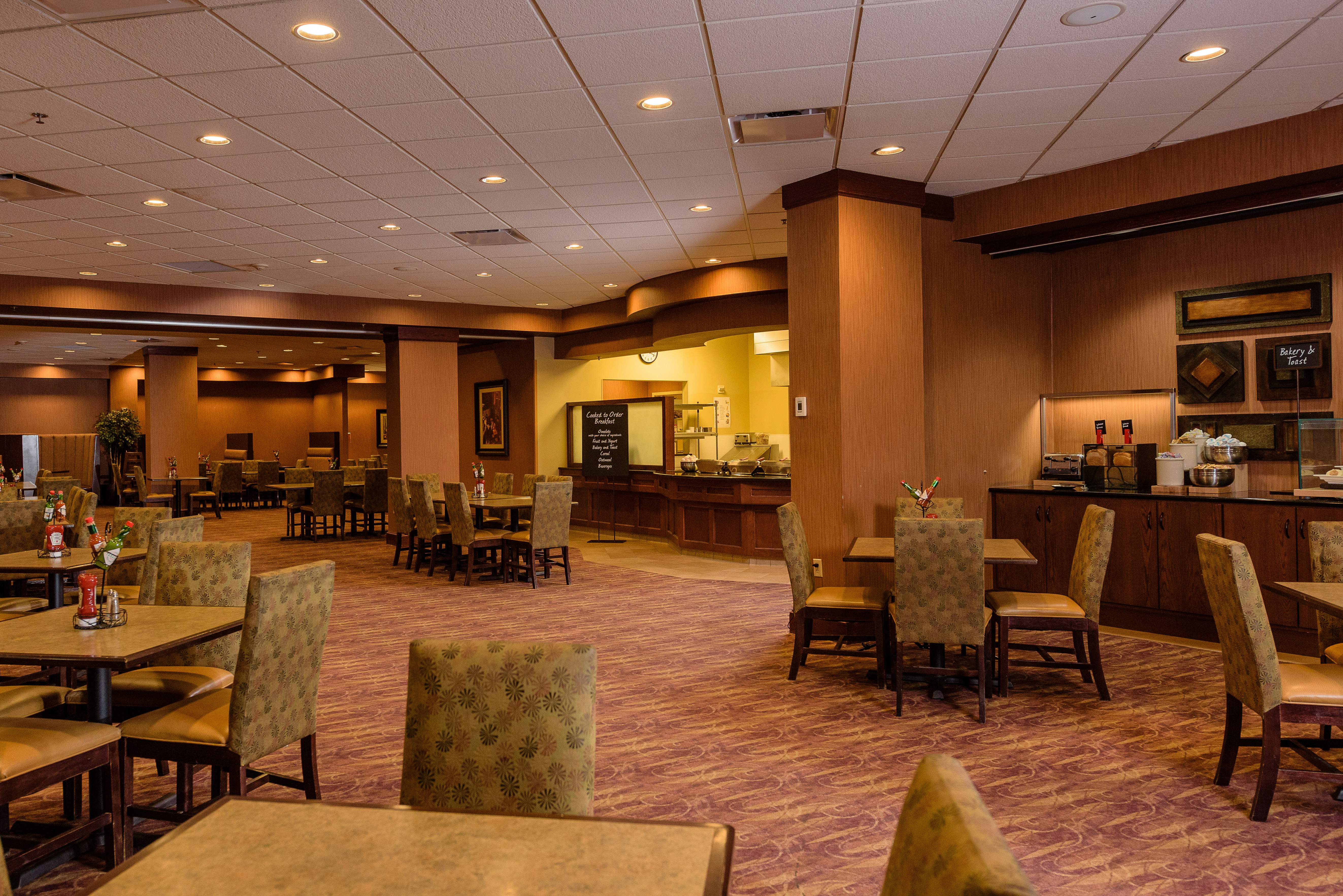 Embassy Suites by Hilton Minneapolis North 50/72