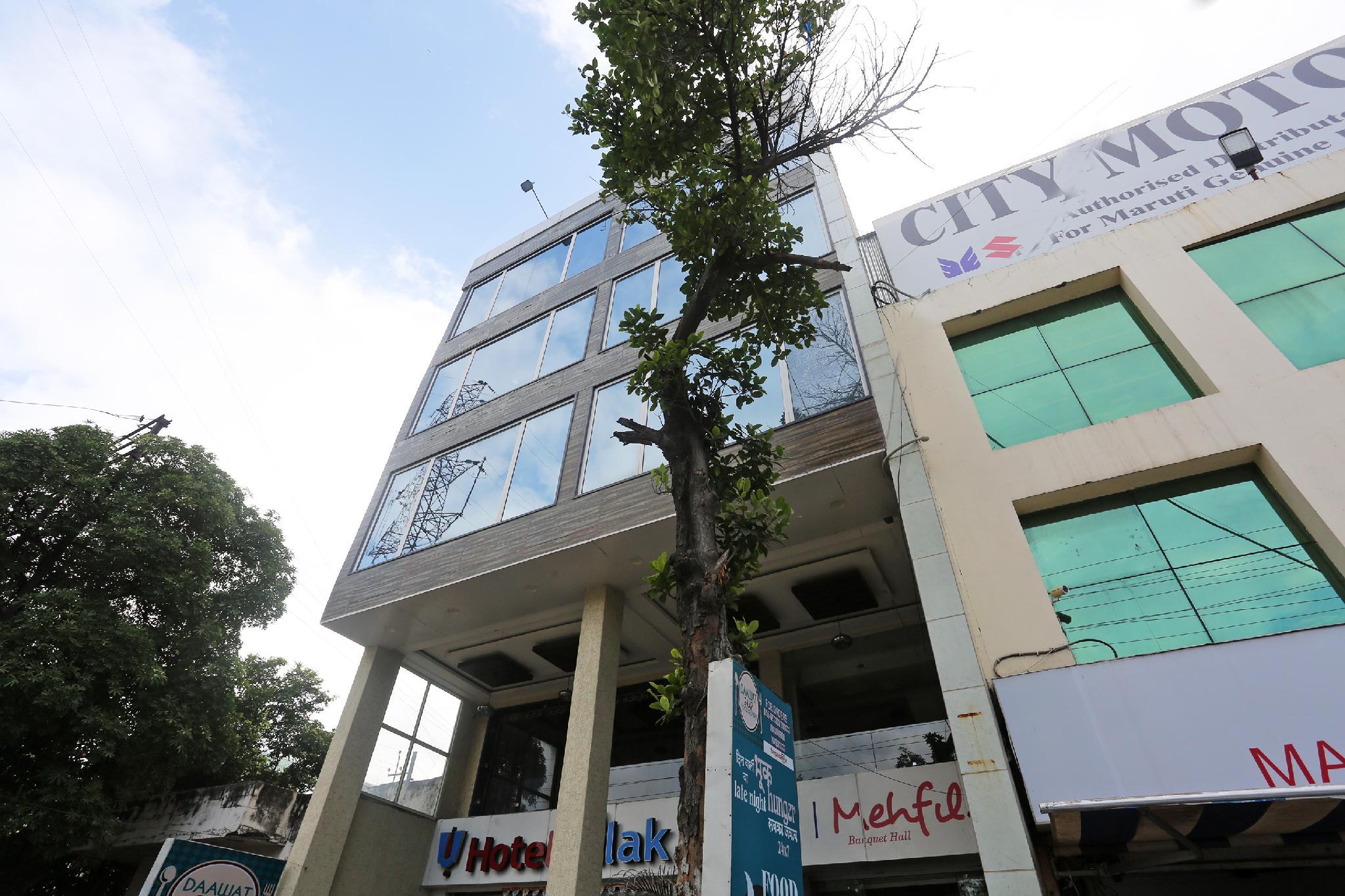 HOTEL TILAK 3/32