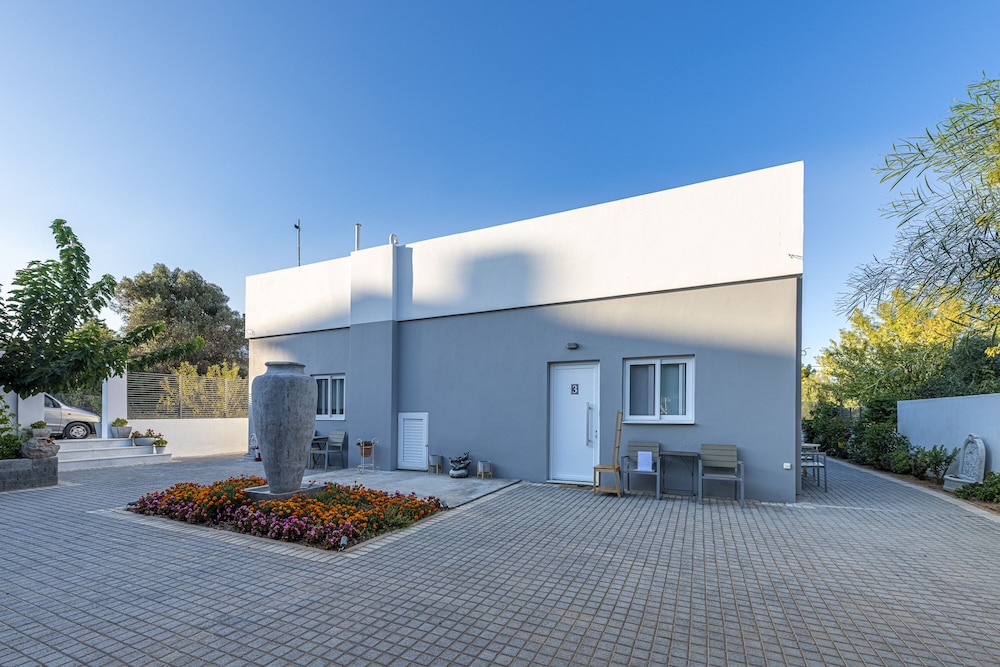 Comfort Stay Airport Boutique Hotel 35/50