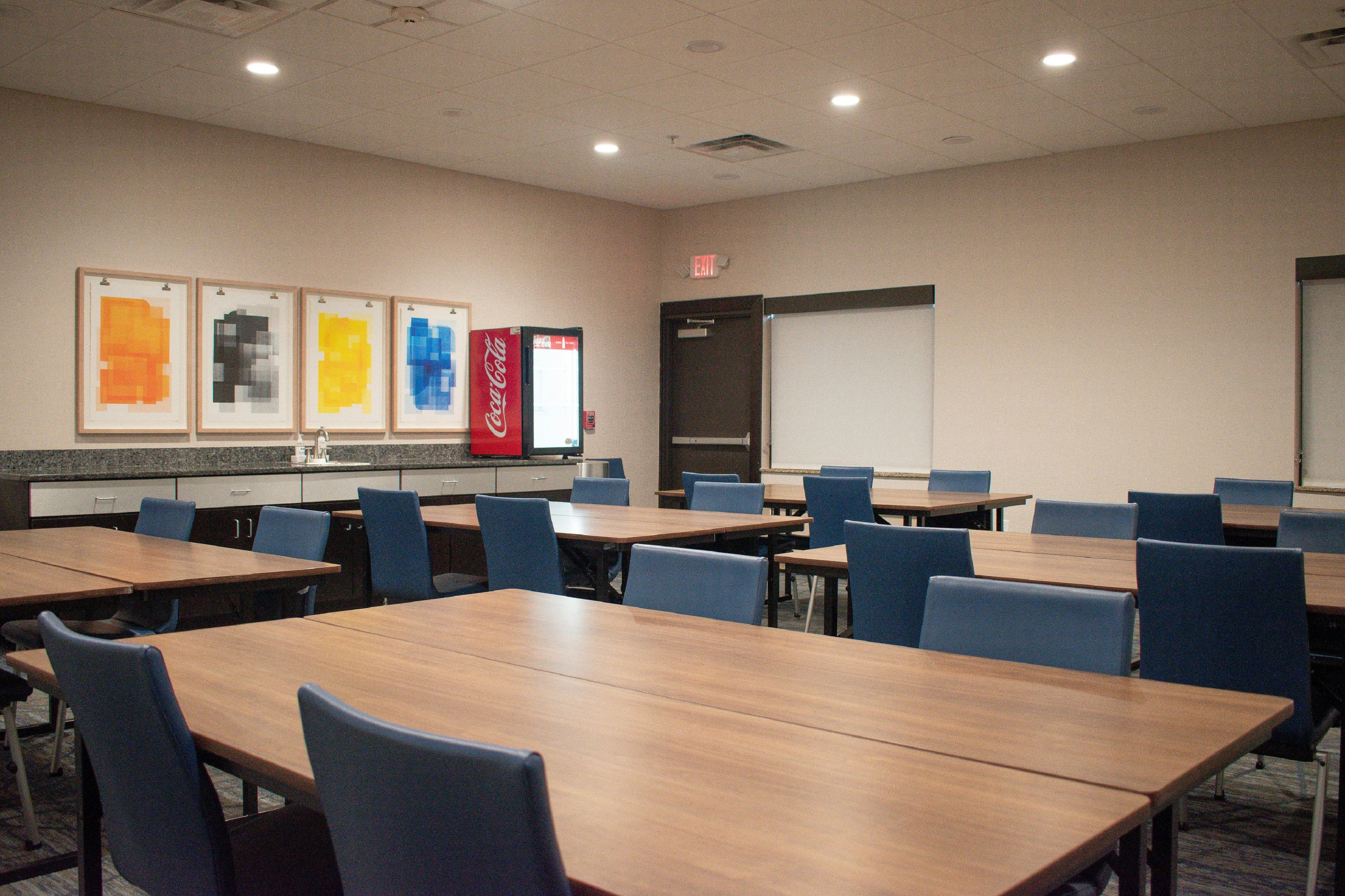 Holiday Inn Express Hotel Suites New Philadelphia 59/66