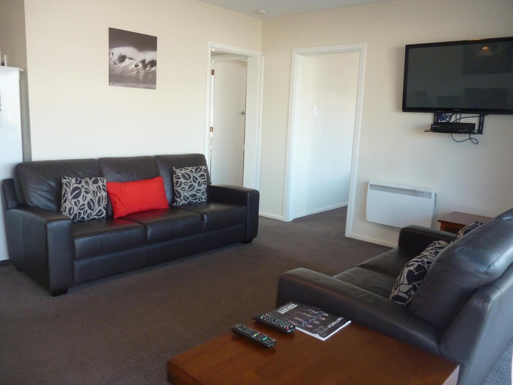 Cashel Court Motel 12/31