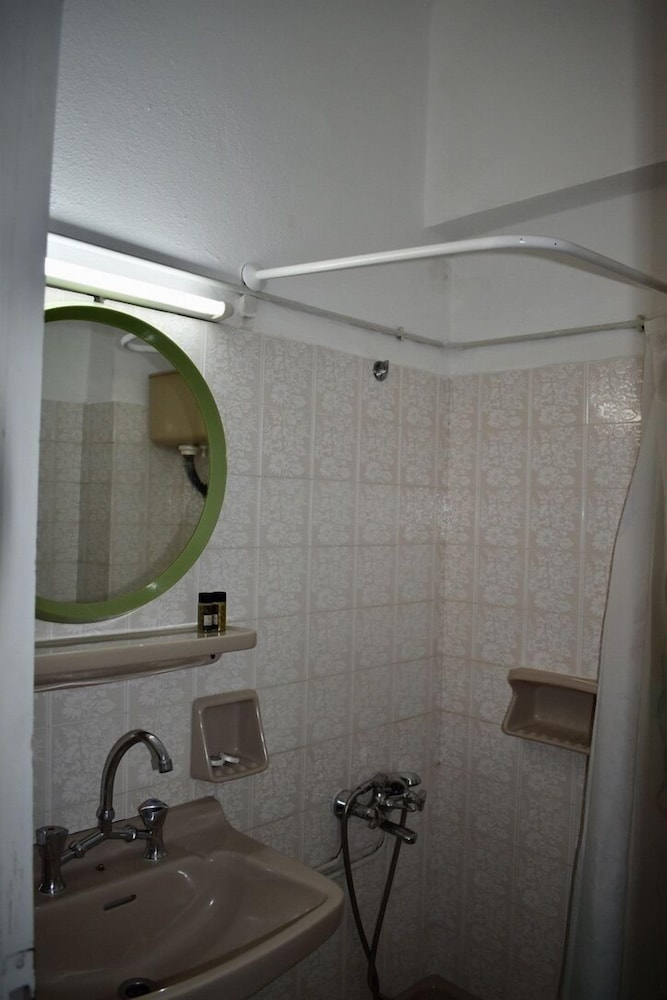 Minoa Hotel 25/50