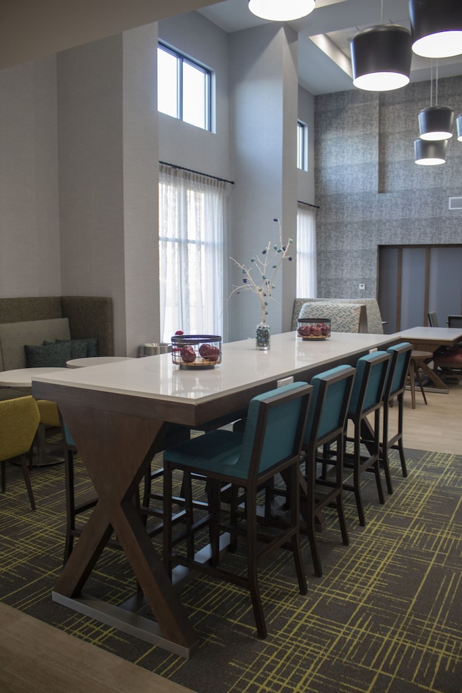 Hampton Inn Suites Portland Me 50/59