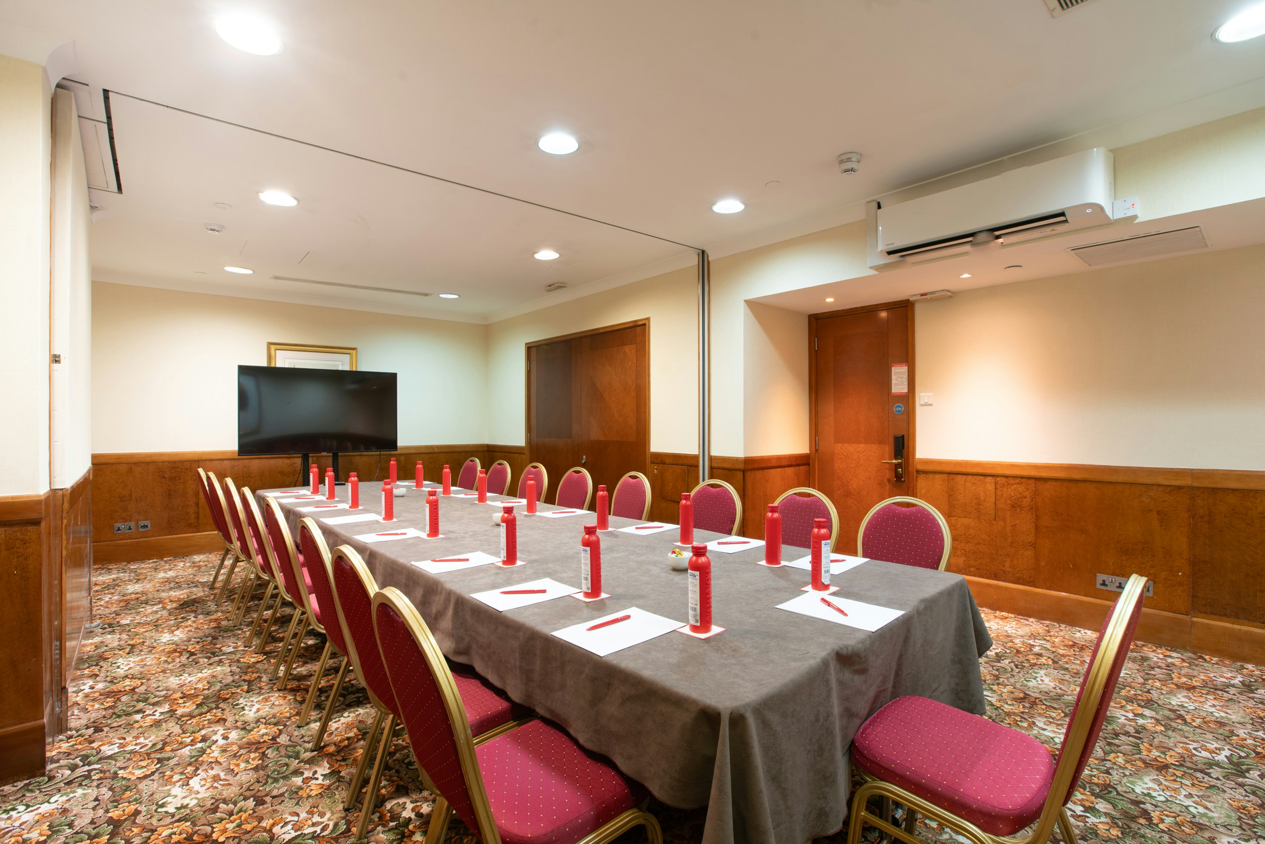 Millennium Hotel and Conference Centre Gloucester London 53/65