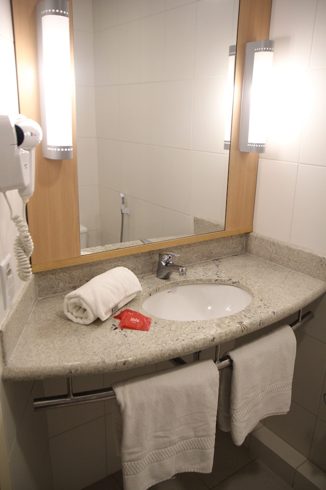 Ibis Montes Claros Shopping 49/50