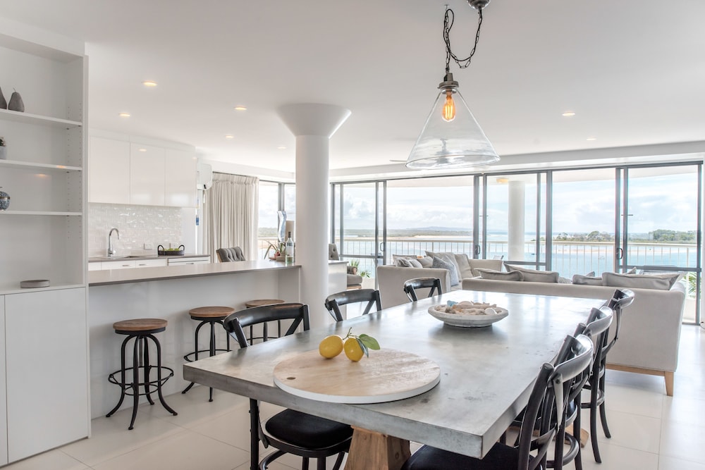 Noosa Pacific Riverfront Resort 33/50