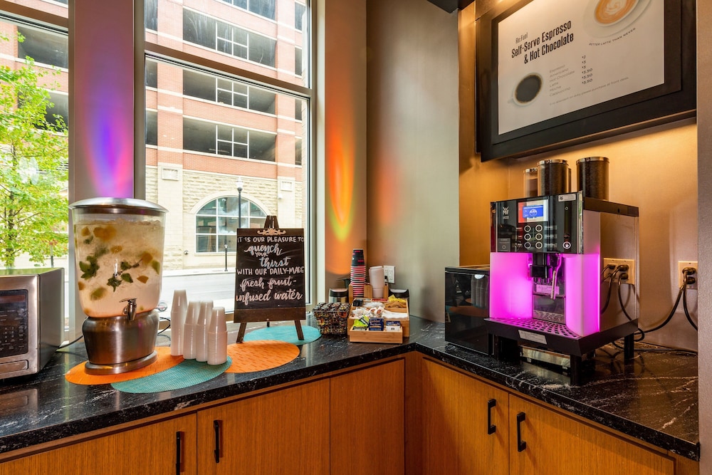 Aloft Louisville Downtown 66/69