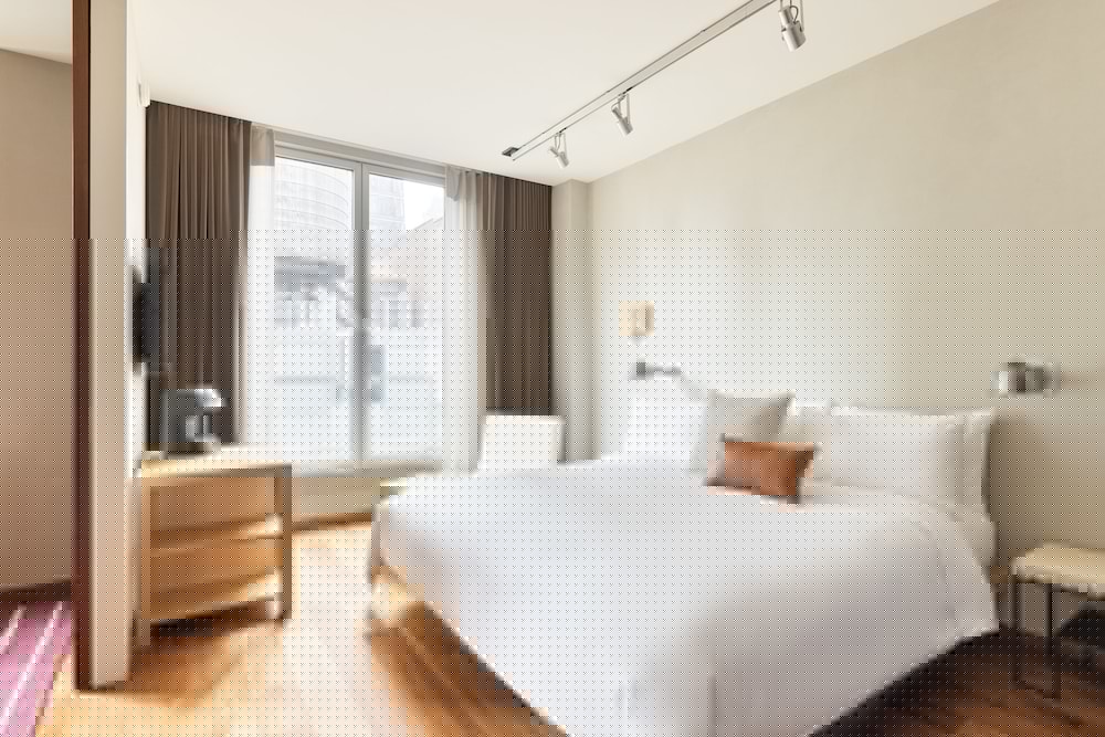 Chambers Hotel 12/70