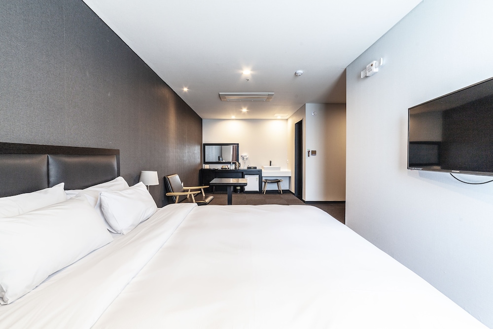 Gangneung Tourist Hotel 9/60