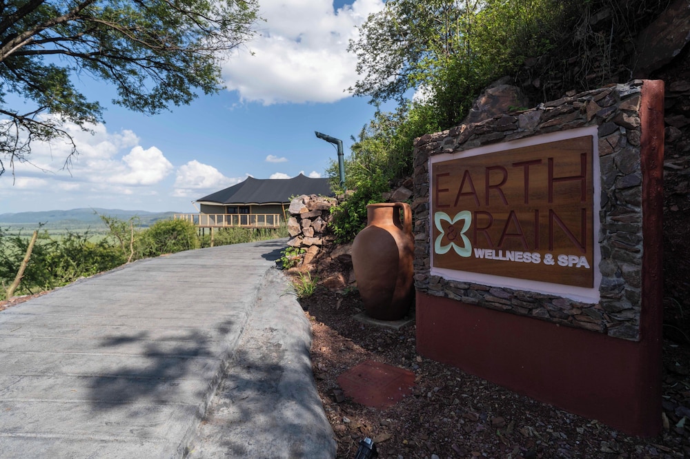 Neptune Serengeti Luxury Tented Camp 24/50
