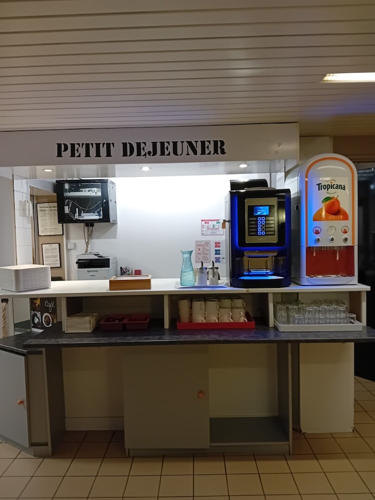 Hotel Premiere Classe Niort Est - Chauray 50/57