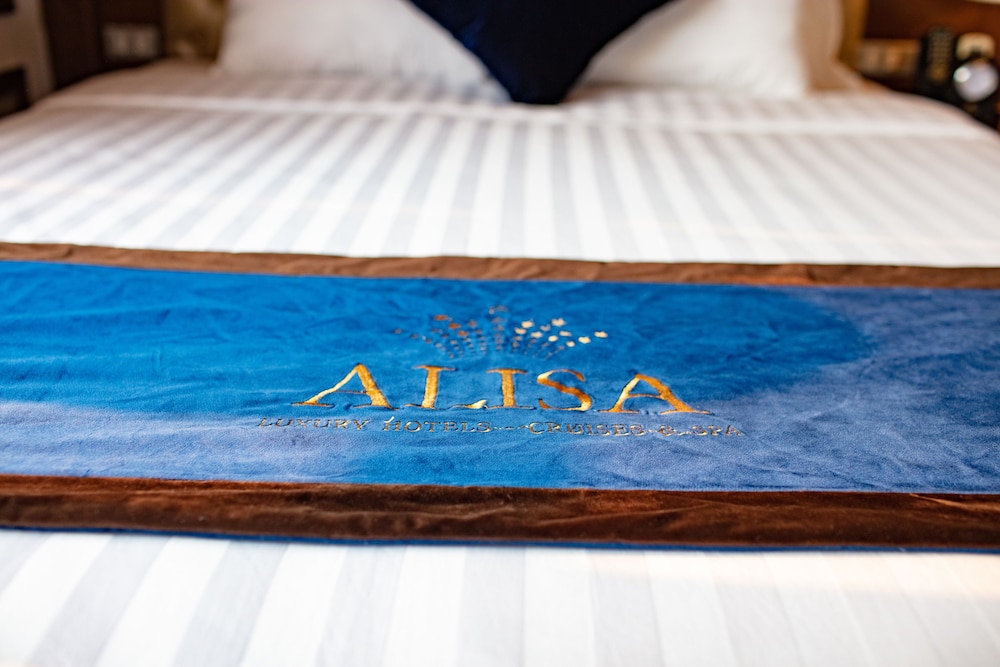 Alisa Hotel & Spa 12/48