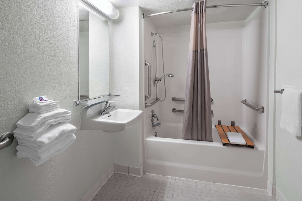 Studio6 Suites Carpinteria, CA - Santa Barbara - South 26/27