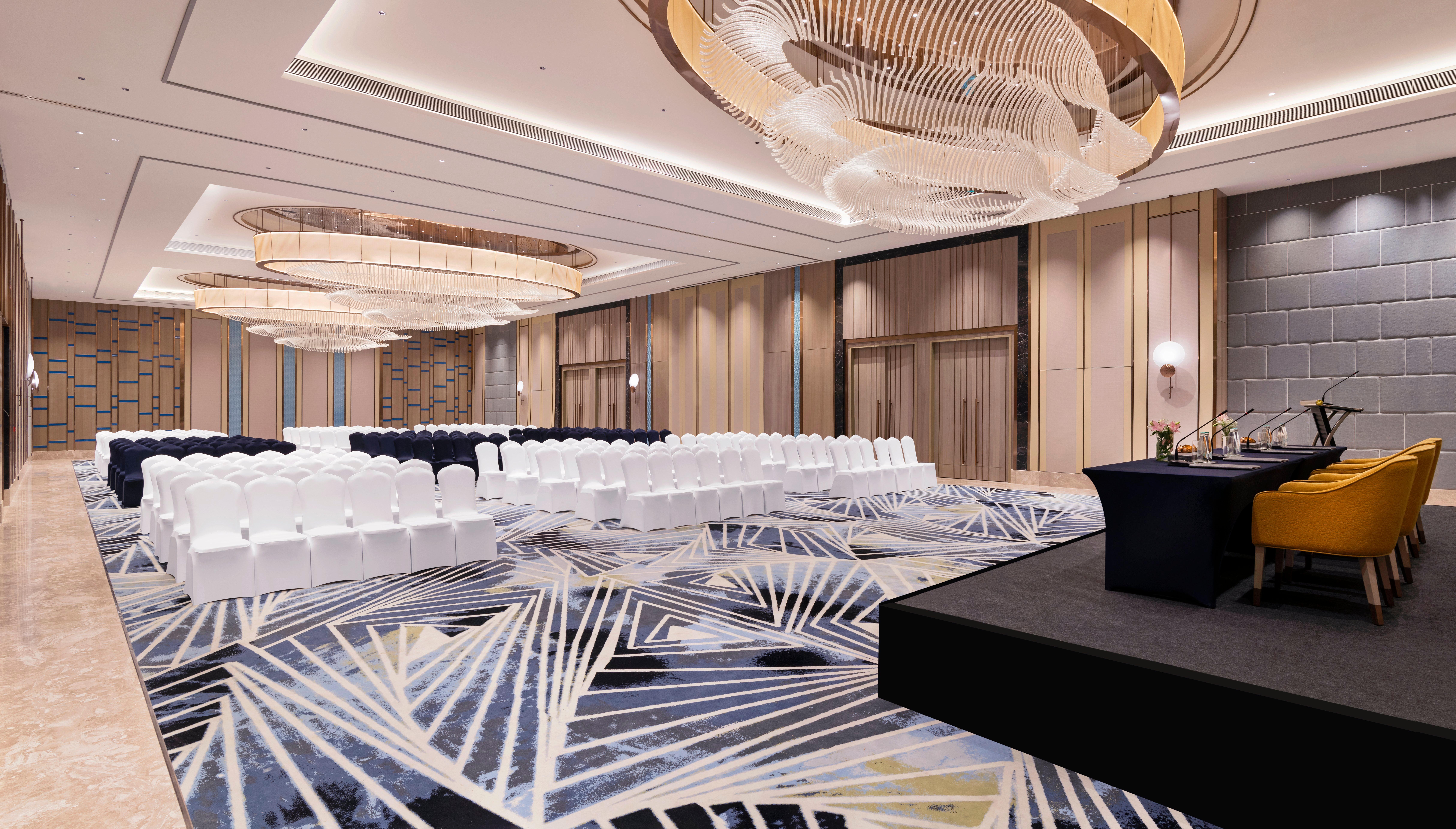 Crowne Plaza Lucknow 7/50