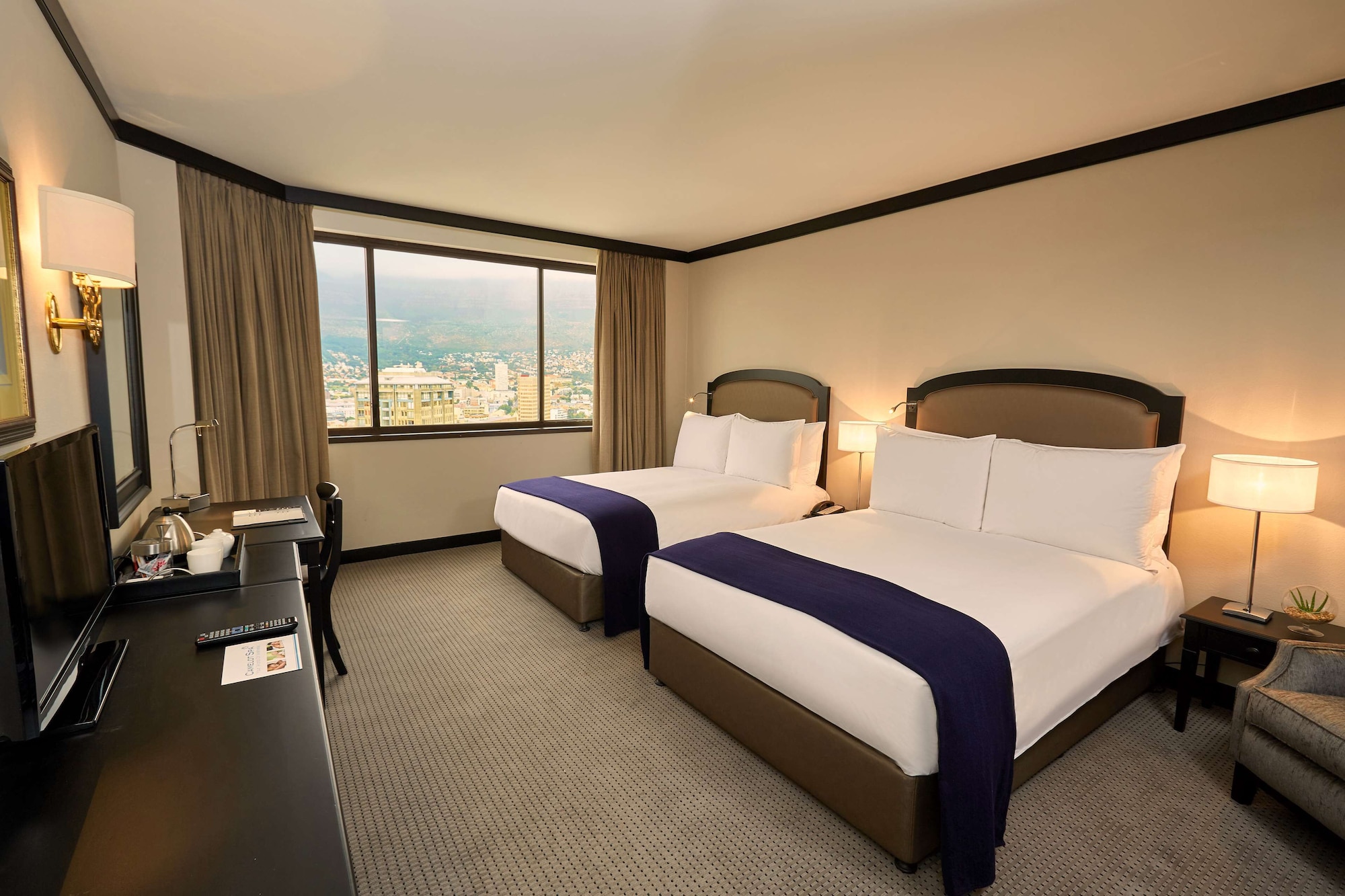 ROOM, 2 DOUBLE BEDS