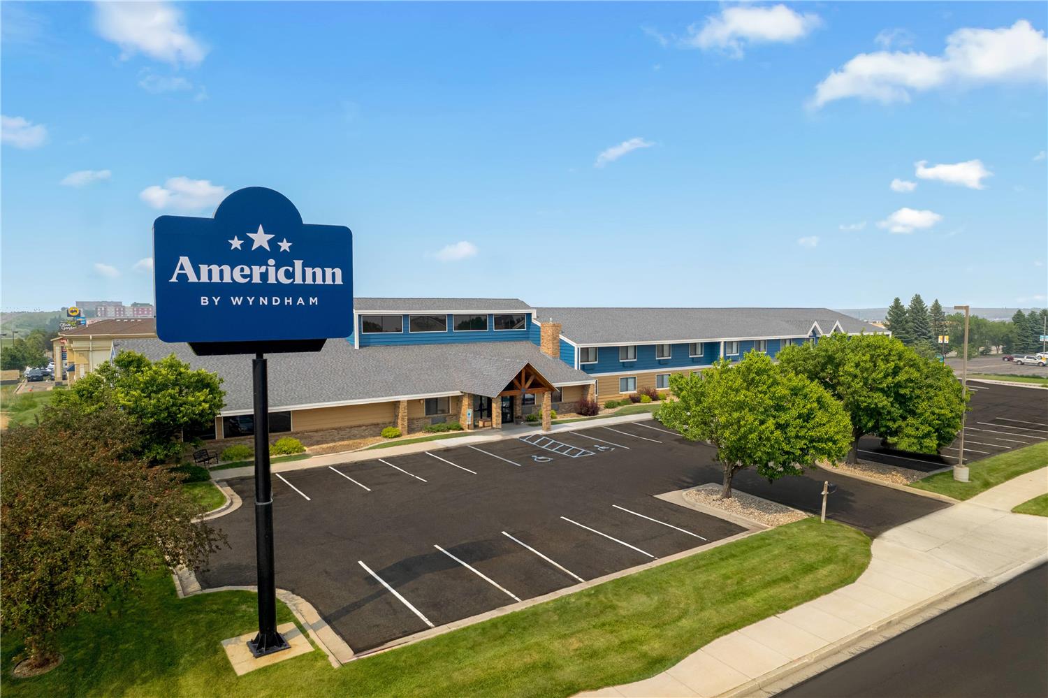 AmericInn by Wyndham Bismarck 47/49
