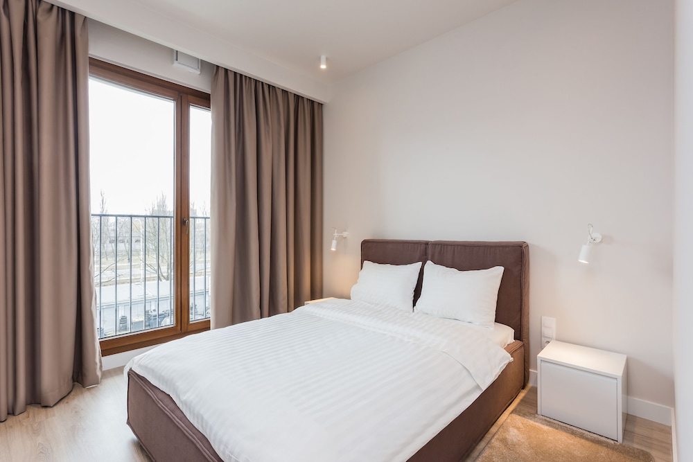 SUPERIOR, APARTMENT