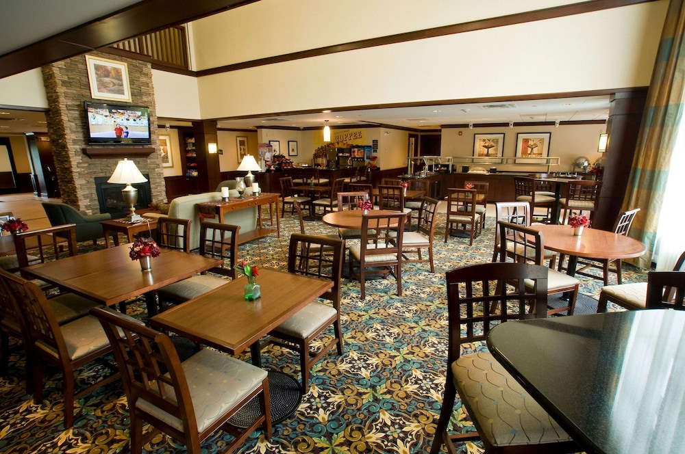 Staybridge Suites Williamsville Buffalo by IHG 52/65