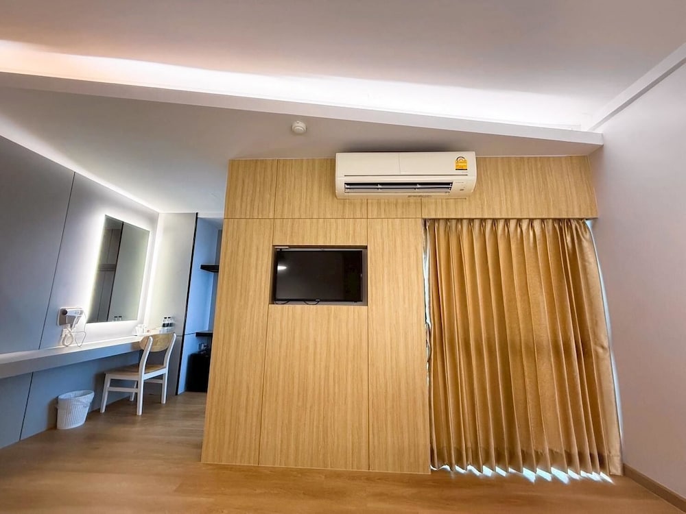 Ps Extra Hotel 63/72
