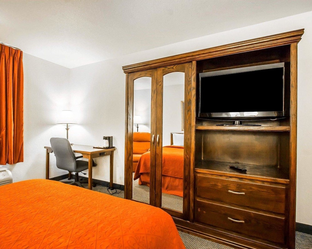 Quality Inn & Suites North Springfield MO 21/45