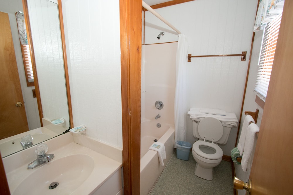 Outer Banks Motel 48/50
