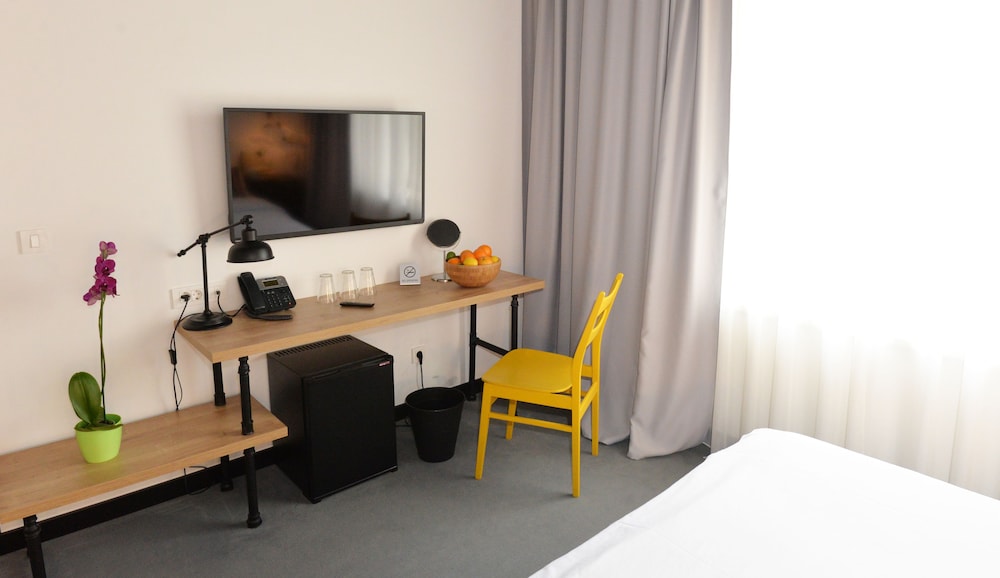 The Loop Hotel 22/63